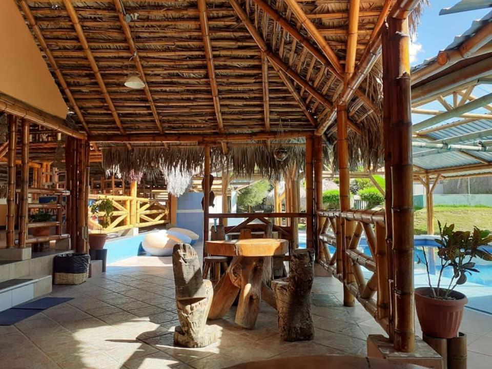 Hosteria La Chorrera Quito Extérieur photo